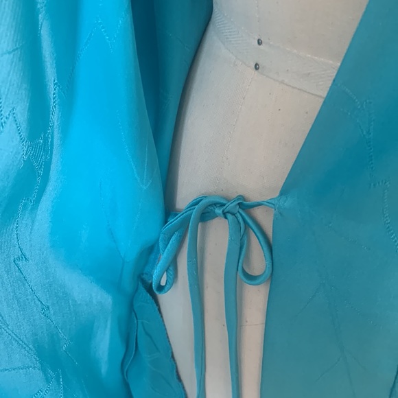 Natori satin robe with belted ties petite - Picture 7 of 8